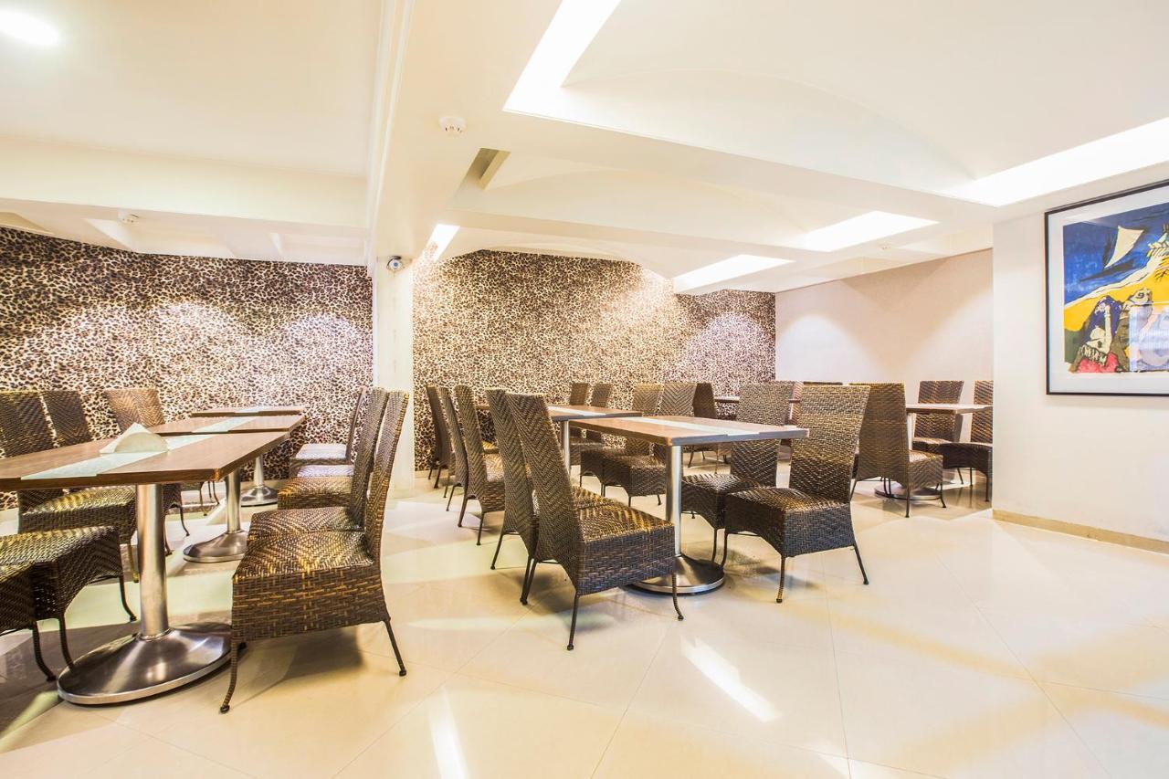 Fabhotel Savoy Suites Mumbai Airport Buitenkant foto