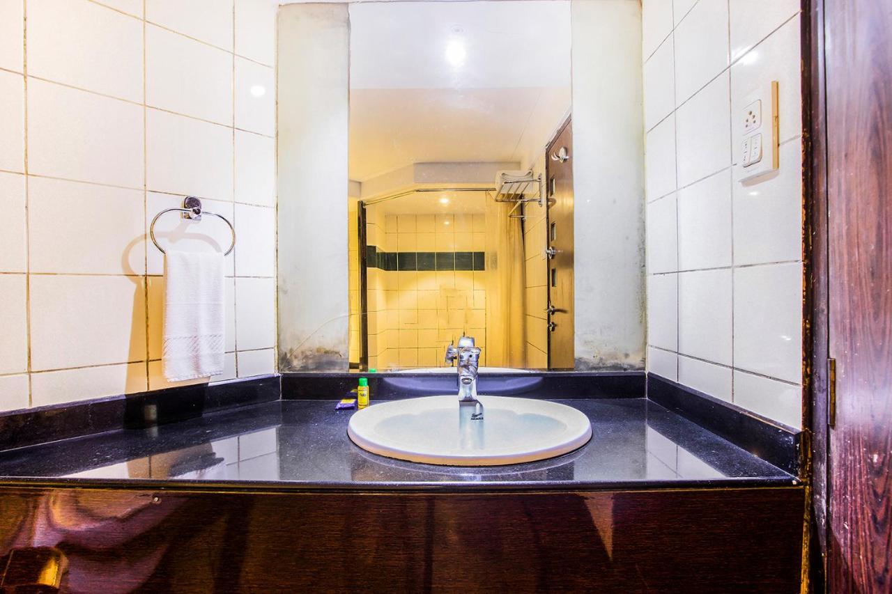 Fabhotel Savoy Suites Mumbai Airport Buitenkant foto
