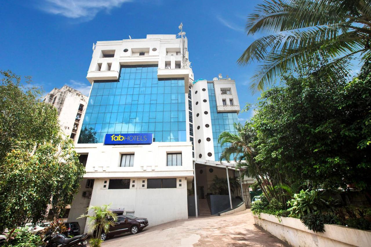 Fabhotel Savoy Suites Mumbai Airport Buitenkant foto